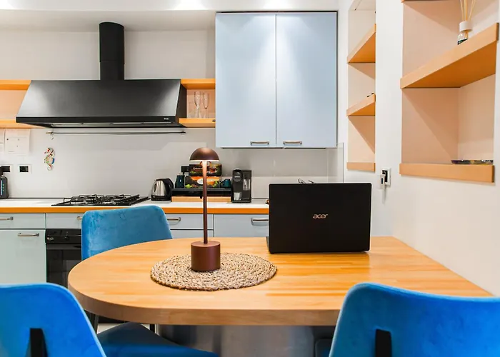 The Gallery Center * Bologna