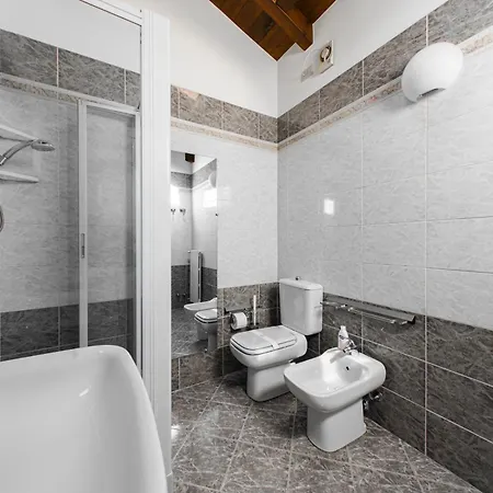 The Gallery Center * Bologna